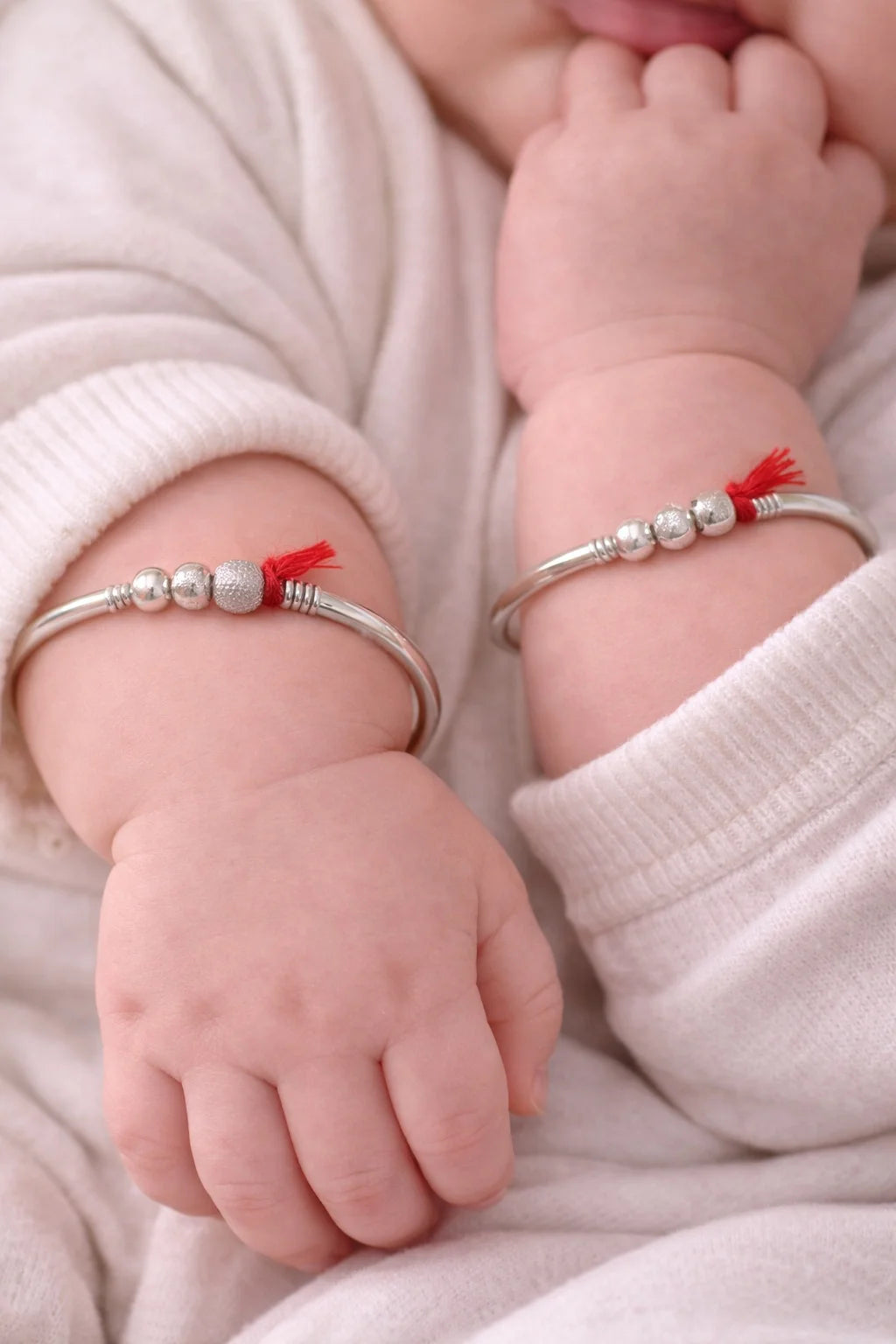 Traditional & Minimal Beaded Kada Bracelet