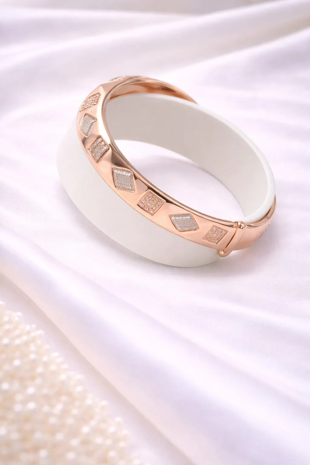 Rose Gold-Plated Textured women's Hoop bracelet
