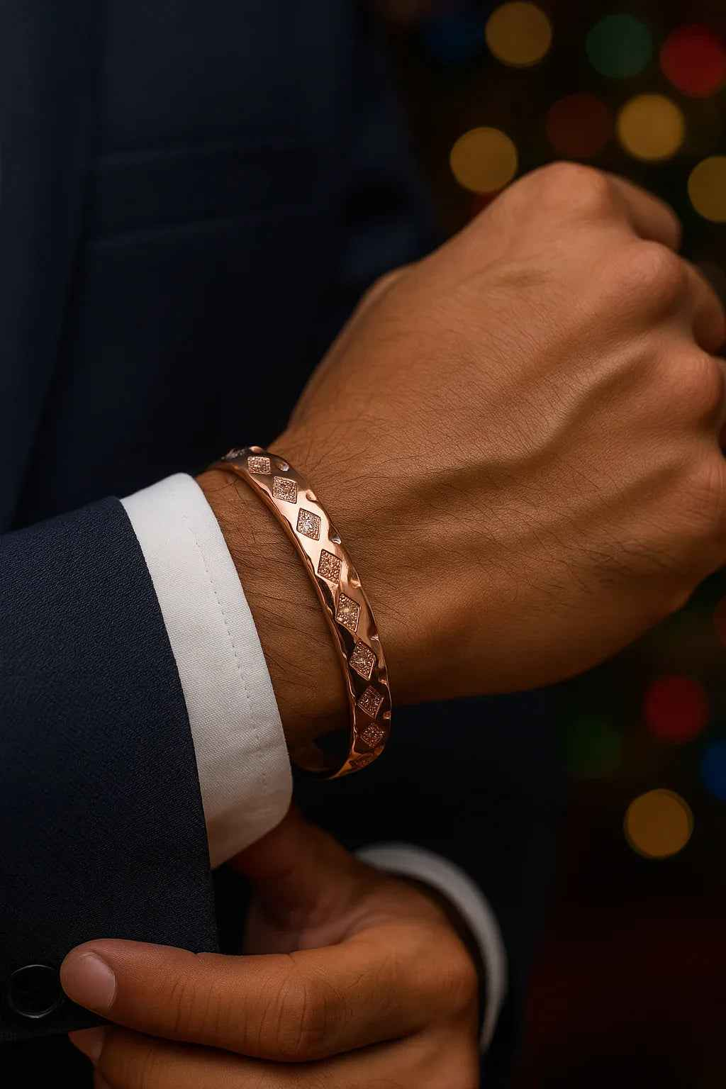 Rose Gold-Plated Textured women's Hoop bracelet